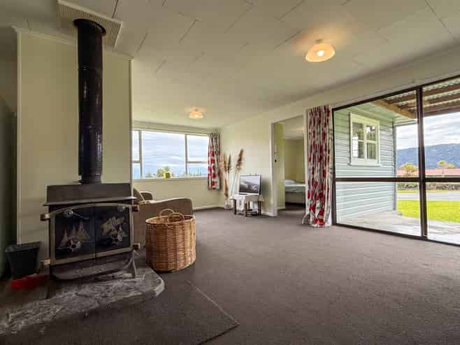 13 Main Road, Fox Glacier