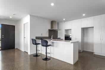 32F Bunyan Road, Coastlands