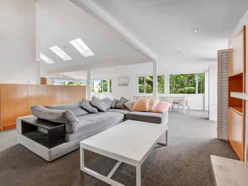 27 Ocean View Road, Milford