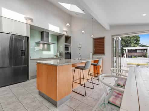 27 Ocean View Road, Milford