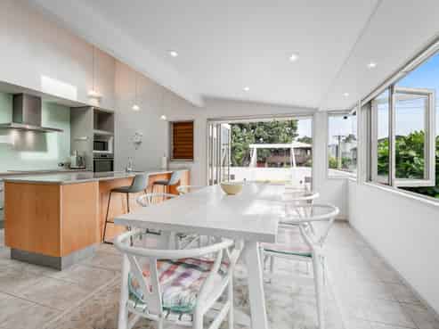 27 Ocean View Road, Milford