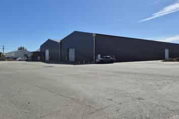 High-Spec warehouse with yard