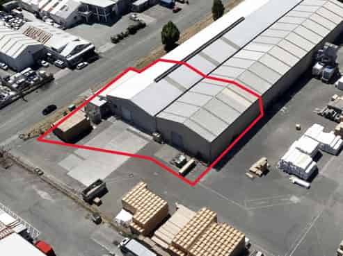 High-Spec warehouse with yard