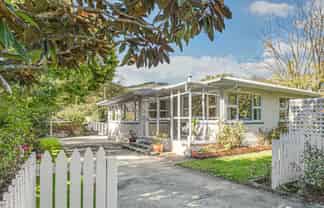 3 Oldham Lane, The Wood