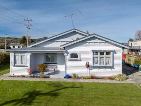 23 Chaucer Street, Milton