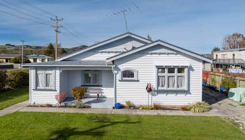 23 Chaucer Street, Milton