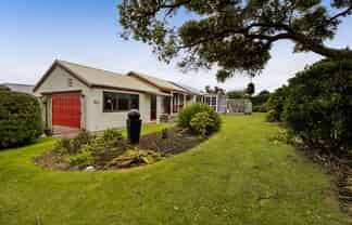 16 Heaphy Road, Opunake