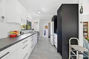 32B Aquarius Drive, Kawaha Point