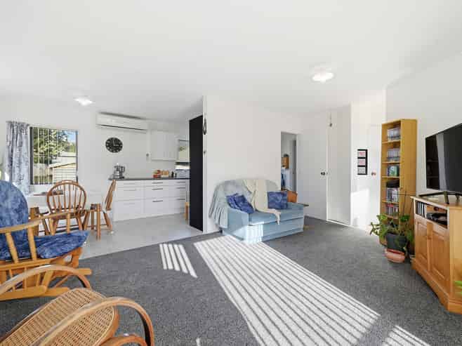 32B Aquarius Drive, Kawaha Point