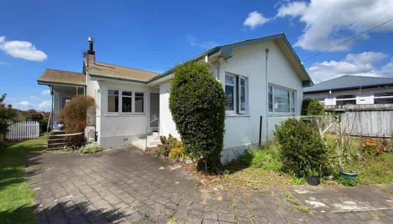 10 Greerton Road, Greerton