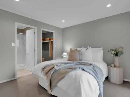 4 Raddington Way, Huntington