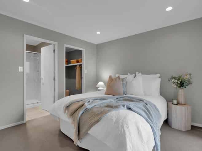 4 Raddington Way, Huntington