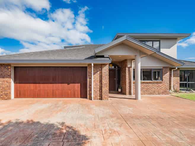 32 Quadrant Heights, Paraparaumu