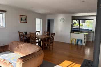 1099 Whangaparaoa Road, Tindalls Beach