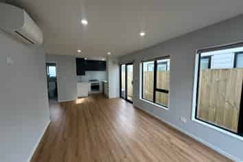 43B Mirrabooka Avenue, Botany Downs