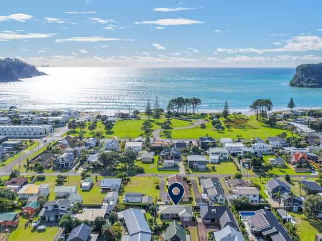 210B Sylvia Road, Whangamata
