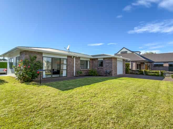 210B Sylvia Road, Whangamata