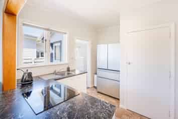 30 Aberdeen Avenue, Takaro