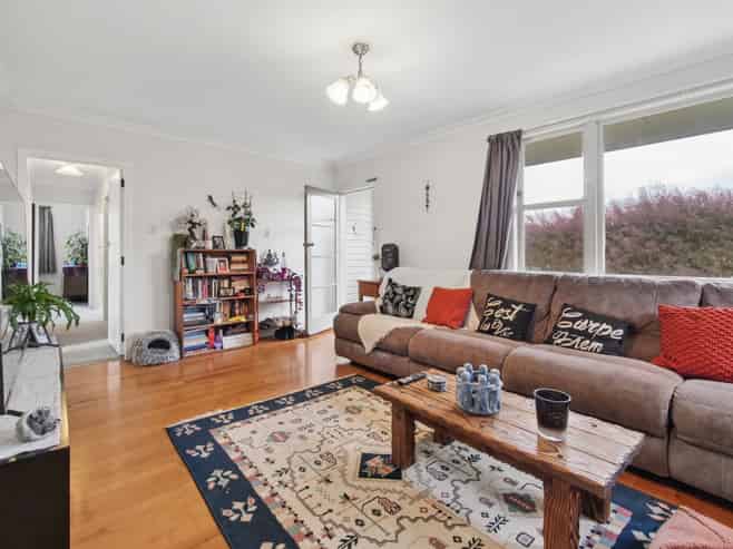 4 Filton Avenue, Brookfield