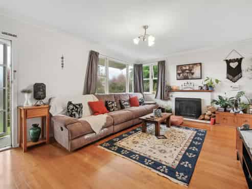 4 Filton Avenue, Brookfield
