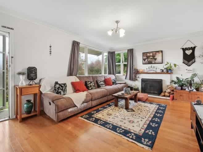 4 Filton Avenue, Brookfield