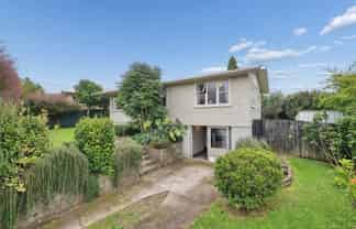 4 Filton Avenue, Brookfield