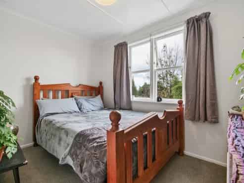 4 Filton Avenue, Brookfield