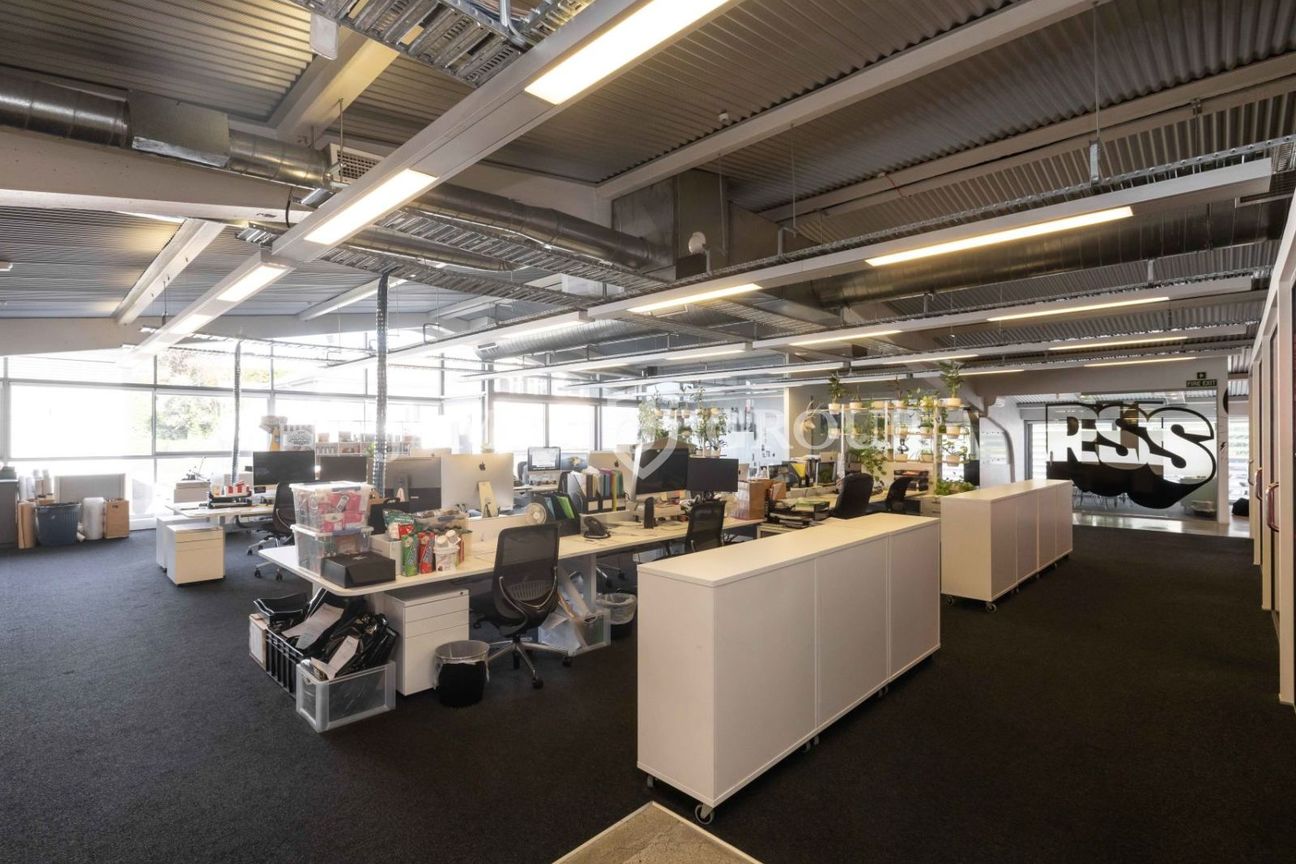 PREMIUM OFFICE OPPORTUNITY IN CITY FRINGE SUBURB - Όψη 3