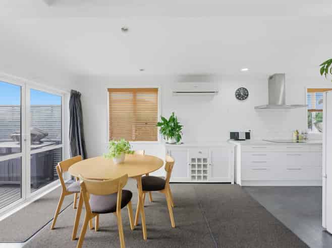 327 Carrington Street, Vogeltown