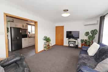 84 Racecourse Road, Glengarry