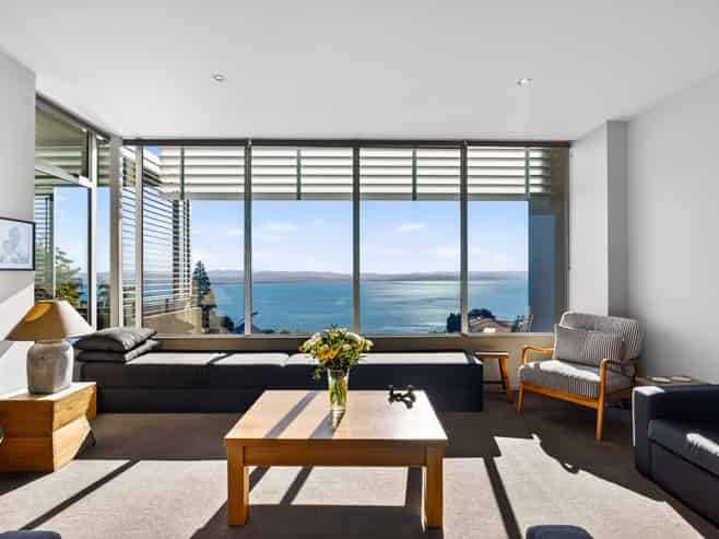 2/23 Seapoint Road, Bluff Hill