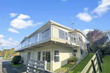 Manawatu / Whanganui - Address withheld