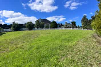 884 Redoubt Road, Flat Bush