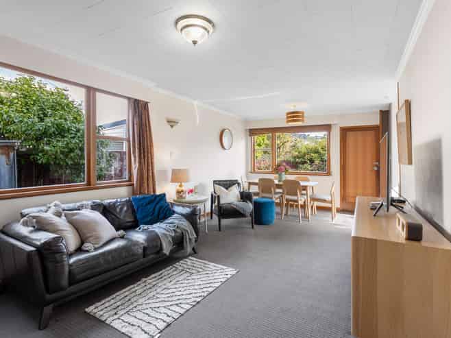 120 Hargest Crescent, Saint Clair