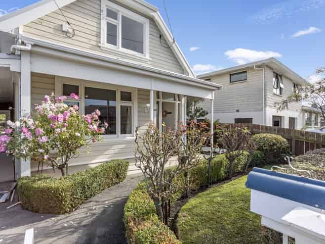 120 Hargest Crescent, Saint Clair