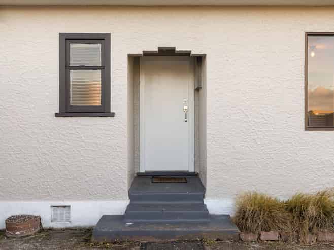 256 Tremaine Avenue, HIGHBURY