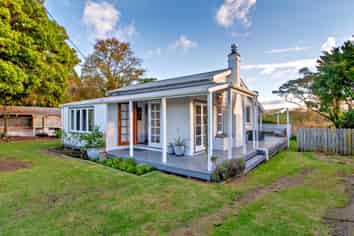 18 Woodlands Rd, Opotiki