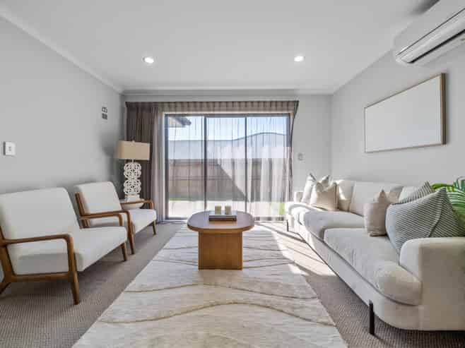 4 Frederick Place, Whalers Gate