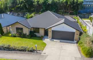 4 Frederick Place, Whalers Gate