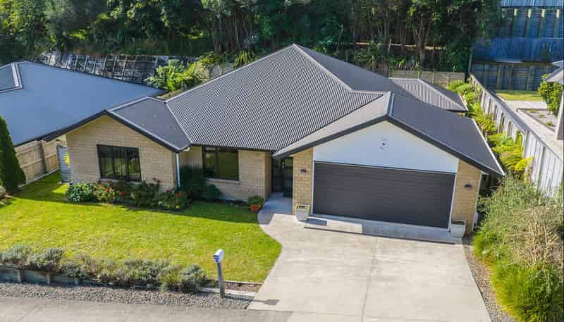 4 Frederick Place, Whalers Gate