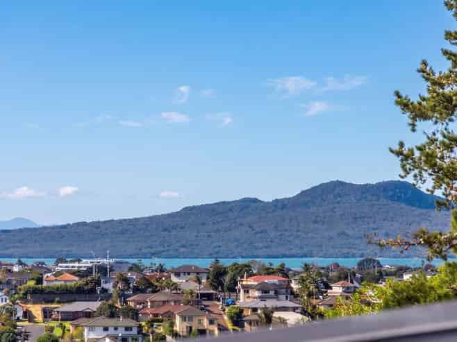 118 Fairview Avenue, Albany