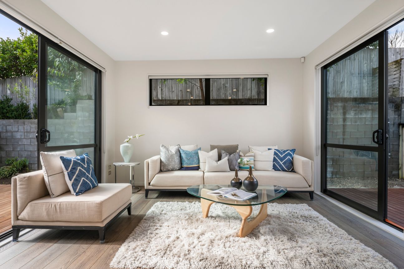 Sunny, Spacious Home in a Prime Location - Ansicht 4
