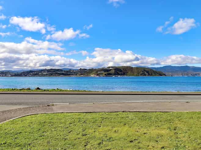 300 Queens Drive, Lyall Bay