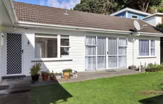 300 Queens Drive, Lyall Bay