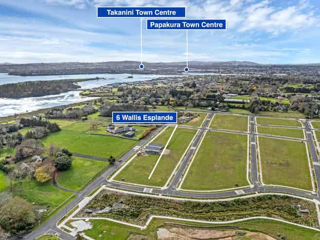 6 Wallis Esplanade, Karaka