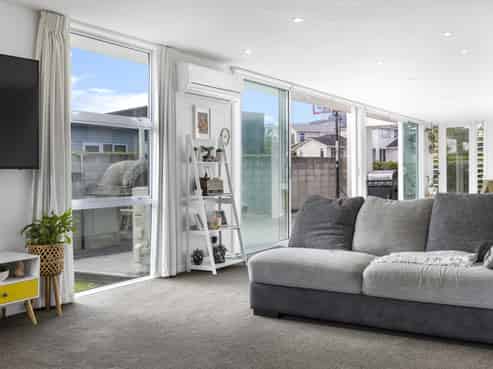 15 Magnolia Rise, Waipahihi