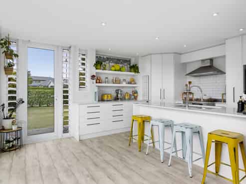 15 Magnolia Rise, Waipahihi