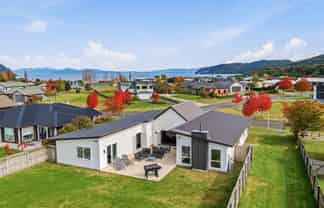 59 Montgomery Crescent, Kinloch