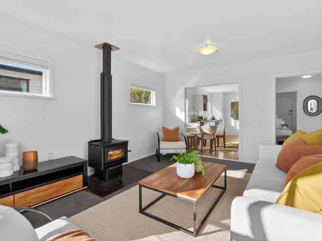 1/5 Woodall Place, Totara Vale