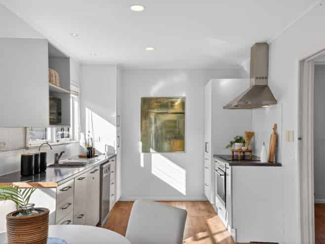 1/5 Woodall Place, Totara Vale